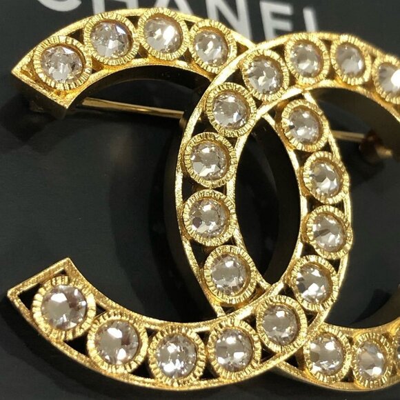 CHANEL CC Logo Rhinestone Brooch Gold Tone Pin - Picture 8 of 10